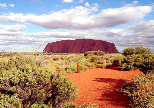 uluru-kata-tjuta-national-park-montagna-magica-australiana