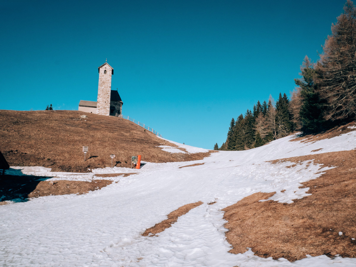 Monte San Vigilio chiesa
